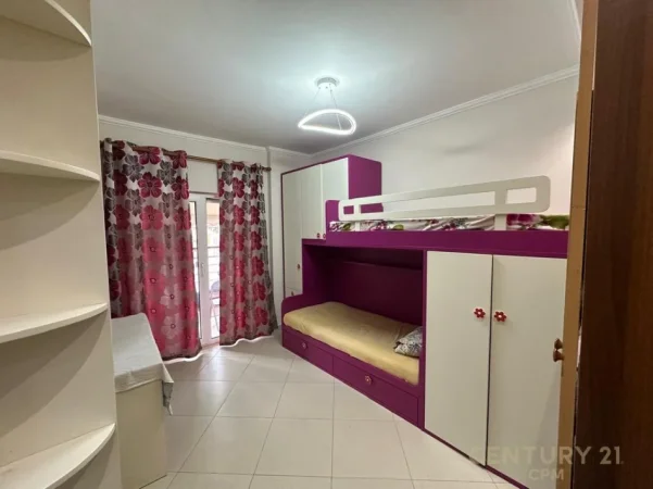 Tirane, jepet me qera apartament 2+1 Kati 6, 101 m² 700 € (astir)