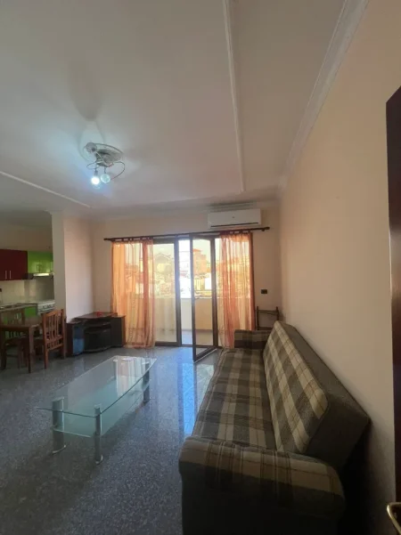 Tirane, jepet me qera apartament Kati 2, 120 m² 450 € (ALI DEMI)