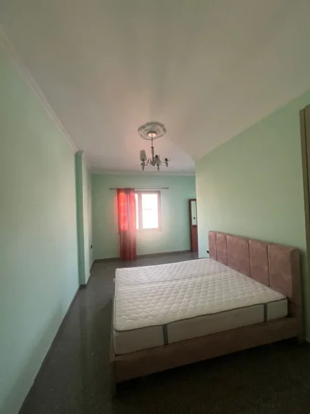 Tirane, jepet me qera apartament Kati 2, 120 m² 450 € (ALI DEMI)