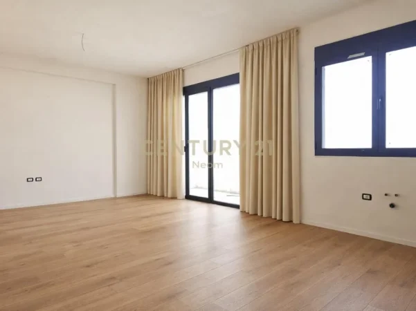 Tirane, shes apartament 2+1 Kati 2, 133 m² 220.000 € (kodra e diellit)