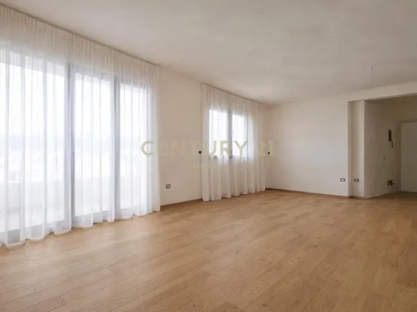 Tirane, shes apartament 2+1 Kati 2, 133 m² 220.000 € (kodra e diellit)