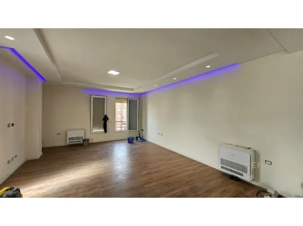 Tirane, shitet apartament 3+1 Kati 5, 184 m² 330.000 € (Fiori Di Bosco)