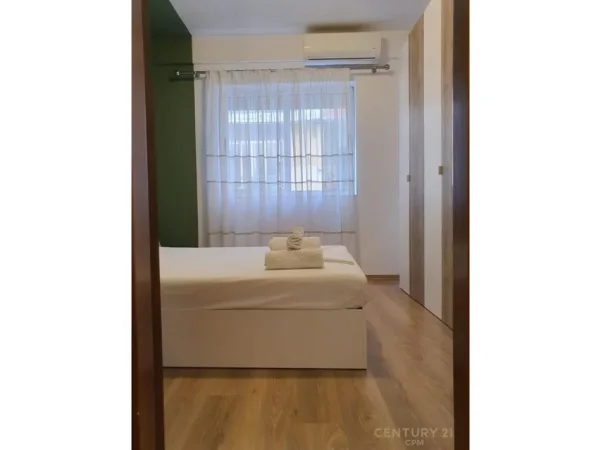 Tirane, jepet me qera apartament 1+1 Kati 2, 48 m² 700 € (pallatet Agimi)