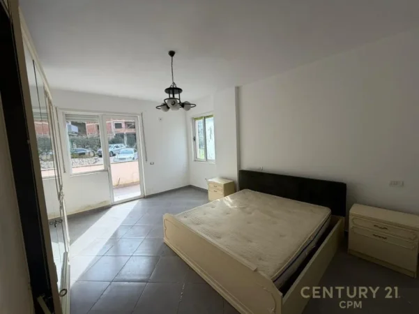 Tirane, shes apartament 2+1 Kati 1, 138 m² 180.000 € (Kopshti Botanik)