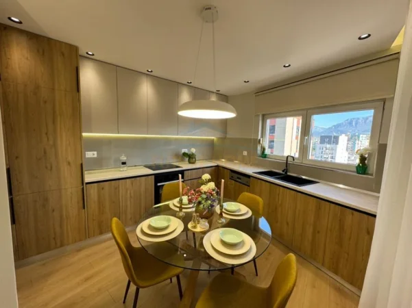 Tirane, shitet apartament 2+1+Aneks+Ballkon Kati 8, 116 m² 299.000 € (ZOGU I ZI)