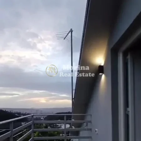 Tirane, jepet me qera shtepi 2+1 Kati 2, 85 m² 350 € (Linze)