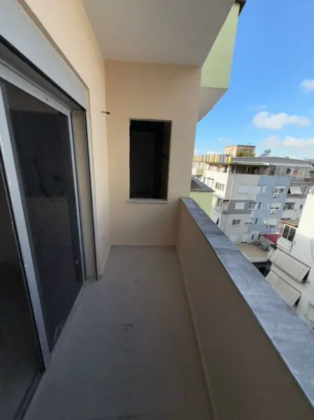 Tirane, shitet apartament 2+1+Ballkon Kati 7, 101 m² 125.000 € 