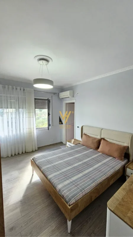 Tirane, jepet me qera apartament 3+1+Ballkon Kati 6, 130 m² 1.500 € (LIQENI I THATE)