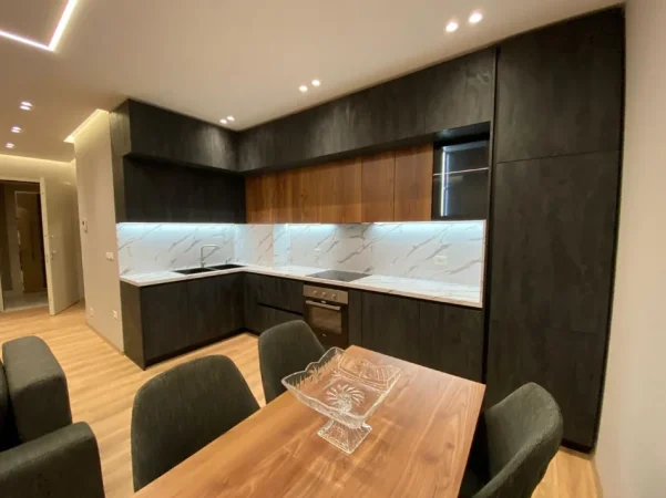 Tirane, jepet me qera apartament 1+1+Ballkon , 70 m² 700 € (Zogu i Zi)