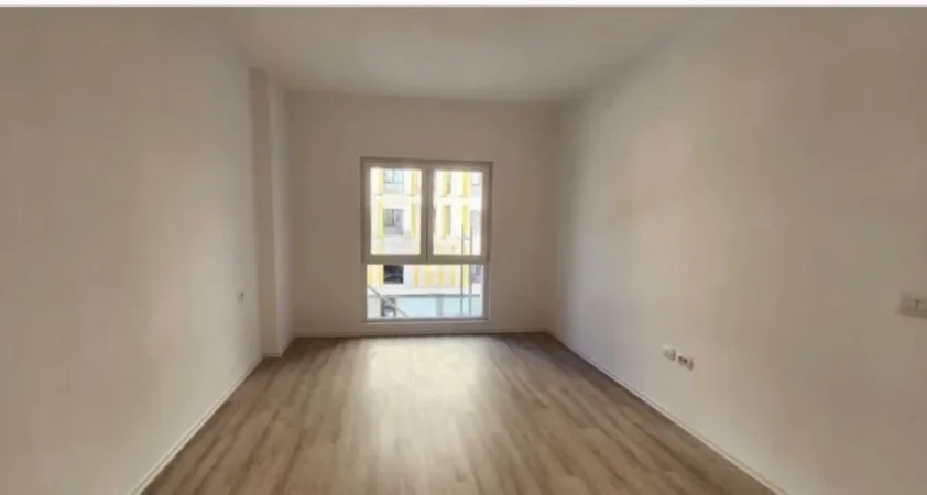 Tirane, jepet me qera apartament 2+1+Ballkon Kati 2, 100 m² 1.000 € 