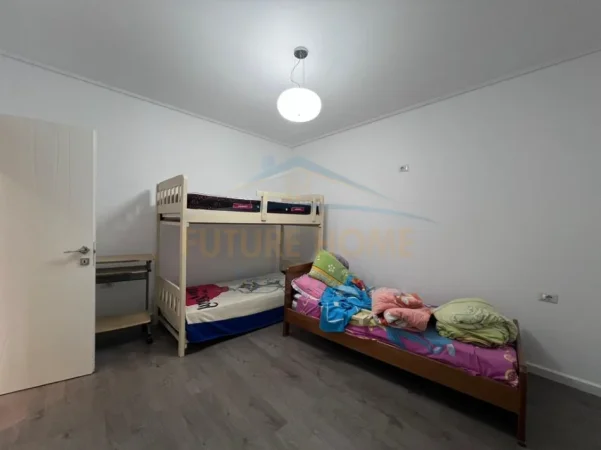 Tirane, jepet me qera Vile 2 Katshe Kati 1, 180 m² 1.500 € (Porcelan)