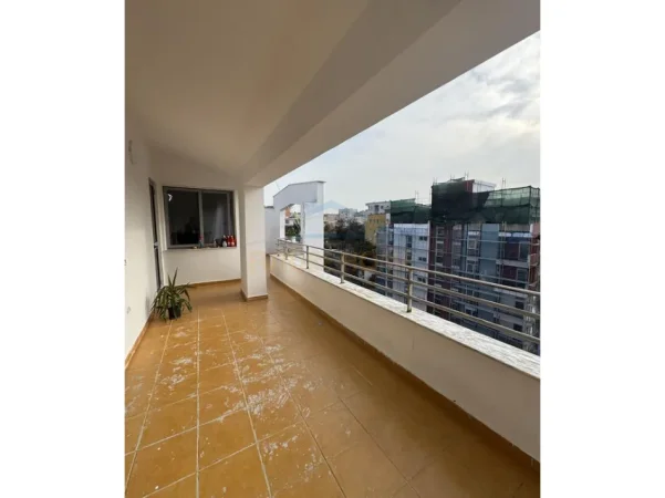 Tirane, shitet apartament 2+1 Kati 6, 108 m² 147.000 € (Fresku)