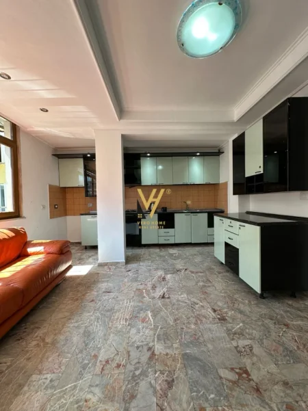 Tirane, jepet me qera zyre Kati 2, 106 m² 1.020 € (SHESHI WILLSON)