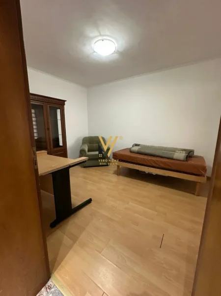 Tirane, jepet me qera zyre Kati 2, 106 m² 1.020 € (SHESHI WILLSON)