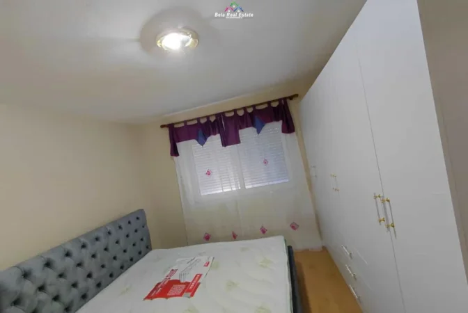 Tirane, jepet me qera apartament 1+1 Kati 3, 54 m² 540 € (Rruga e Barrikadave)