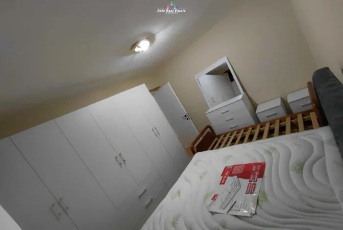 Tirane, jepet me qera apartament 1+1 Kati 3, 54 m² 540 € (Rruga e Barrikadave)