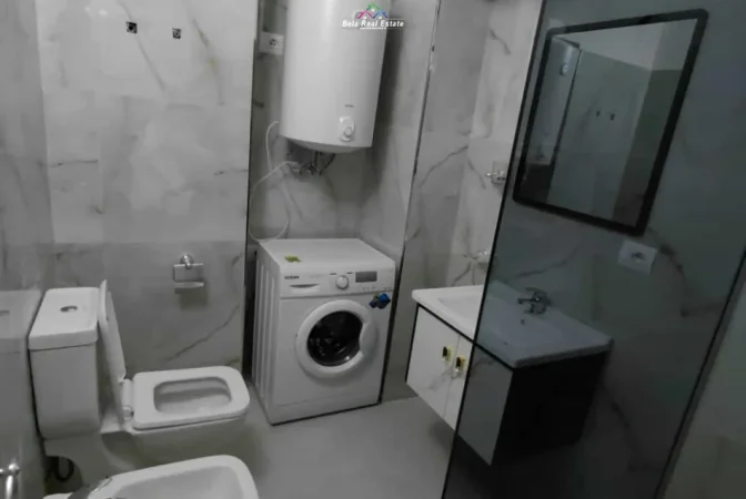 Tirane, jepet me qera apartament 1+1 Kati 3, 54 m² 540 € (Rruga e Barrikadave)