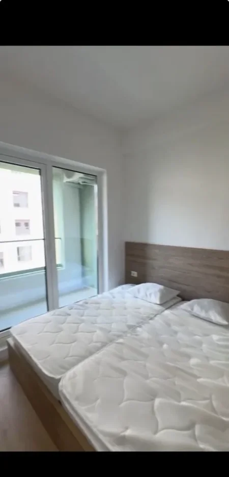 Tirane, jepet me qera apartament 1+1+Ballkon Kati 3, 53 m² 450 € (ALI DEMI)