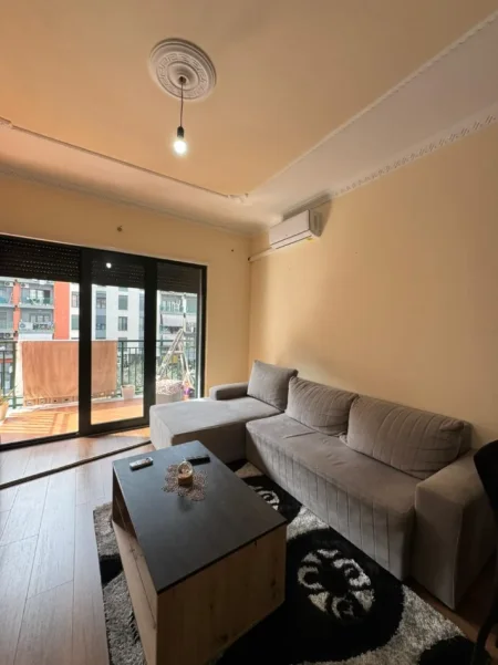 Tirane, jepet me qera apartament 2+1 Kati 3, 500 € (Astir)