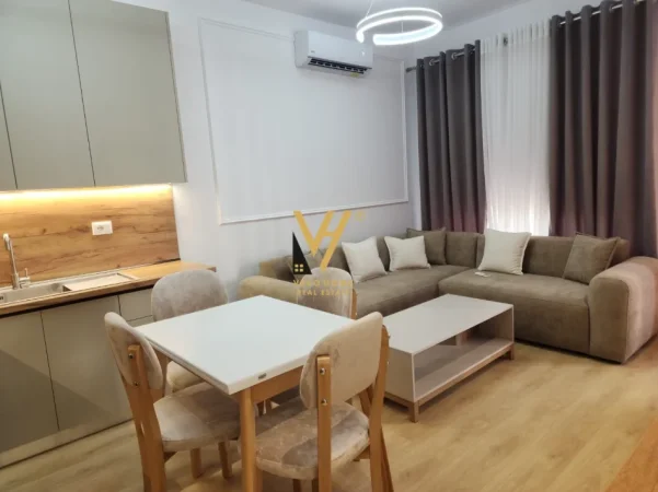 Tirane, jepet me qera apartament 1+1+Ballkon Kati 4, 62 m² 520 € (ALI DEMI)