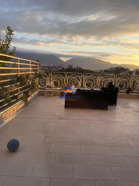 Tirane, shitet apartament 3+1+Ballkon Kati 3, 240 m² 335.000 € 