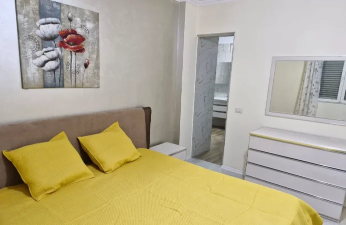 Tirane, shes apartament 3+1 Kati 4, 127 m² 219.000 € (Rruga Xhanfize Keko)