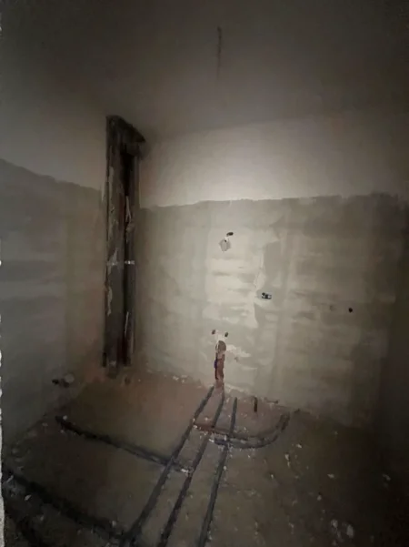 Tirane, shitet apartament 1+1+Aneks+Ballkon Kati 3, 79 m² 75.000 € 