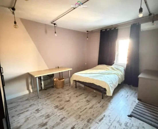 Tirane, jepet me qera apartament 2+1 Kati 3, 100 m² 570 € (Ish Tregu Elektrik)