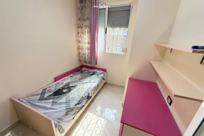 Tirane, jepet me qera apartament 2+1 Kati 0, 60 m² 520 € (bulevardi zogu i pare)