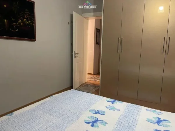 Tirane, jepet me qera apartament 2+1 Kati 4, 65 m² 670 € (Rruga e Kosovareve)