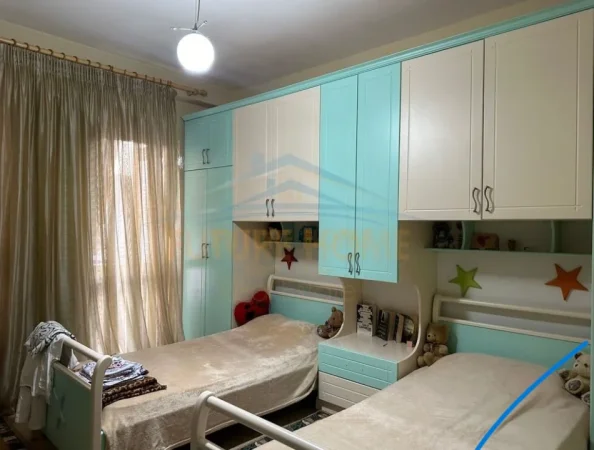 Tirane, shitet apartament 2+1+2+Ballkon Kati 7, 115 m² 160.000 € (Rruga 5 Maji)