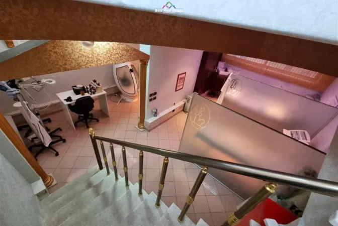 Tirane, jepet me qera dyqan Kati 0, 130 m² 1.500 € (Rruga e Bogdaneve)