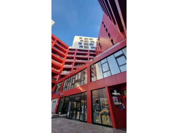 Tirane, jepet me qera ambjent biznesi Kati 1, 296 m² 2.500 € 