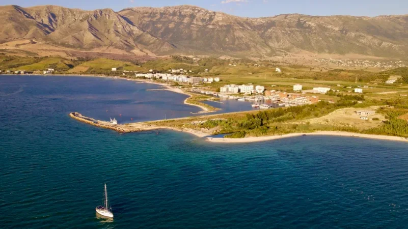 Vlore, shitet apartament 2+1 , 102 m² 149.000 € (orikum)