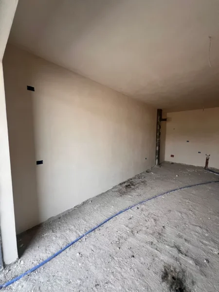 Tirane, shitet apartament 1+1 Kati 2, 79 m² 75.000 € (Paskuqan)