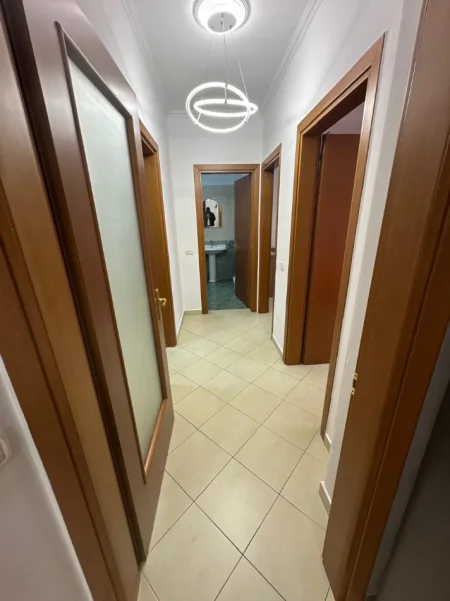 Tirane, shitet apartament 2+1+Aneks+Ballkon Kati 3, 113 m² 220.000 € 