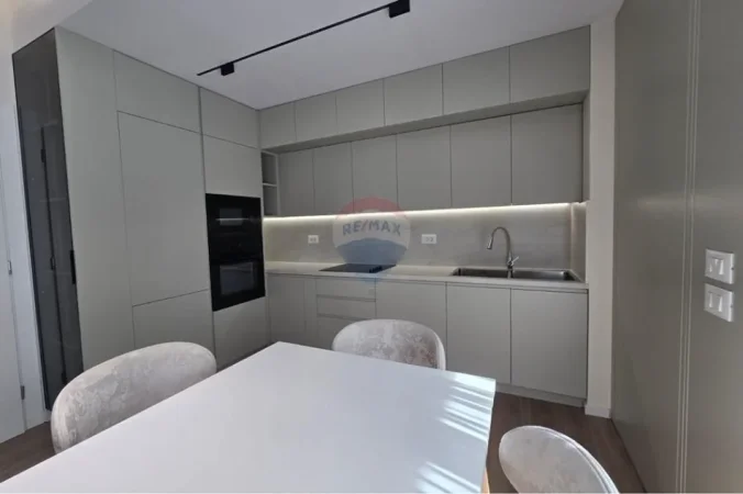 Tirane, shitet apartament , 106 m² 285.000 € 