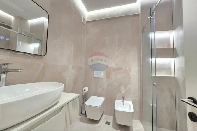 Tirane, shitet apartament , 106 m² 285.000 € 