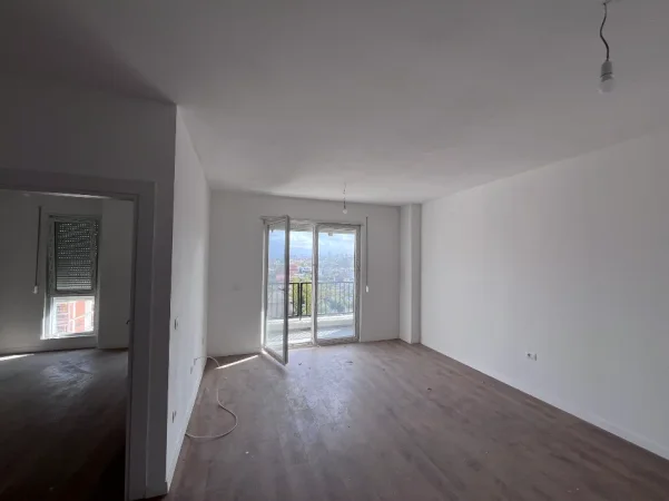 Tirane, jepet me qera apartament 1+1+Ballkon Kati 7,