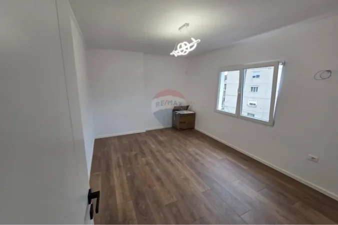 Tirane, shitet apartament , 40 m² 91.400 € 