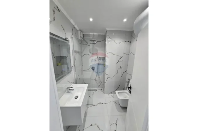 Tirane, shitet apartament , 40 m² 91.400 € 