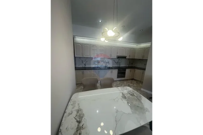 Tirane, shitet apartament , 117 m² 345.000 € 