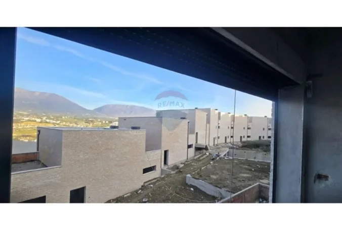 Tirane, shitet apartament , 124 m² 193.205 € 