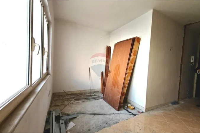 Tirane, shitet apartament , 69 m² 96.600 € (Rruga Sotir Caci, Tiranë)