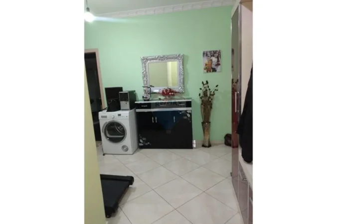 Tirane, shitet apartament , 114 m² 180.700 € 