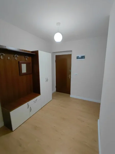 Tirane, jepet me qera apartament 1+1+Ballkon Kati 3, 65 m², 480 € (Rruga Siri Kodra, Pranë Selvisë, Qendër Tiranës.)