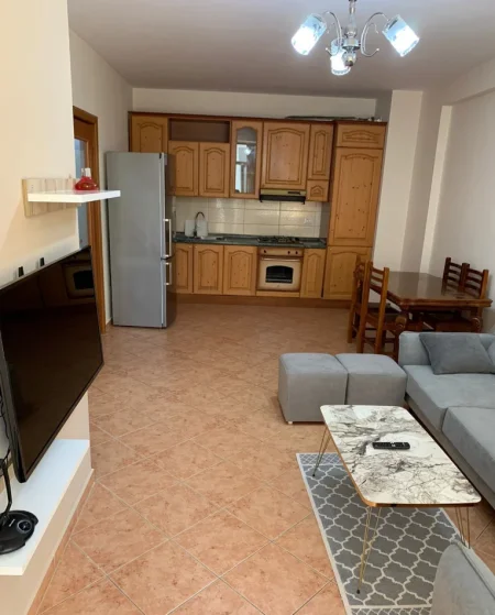 Tirane, jepet me qera apartament 2+1+Aneks+Ballkon Kati 2, 75 m² 650 € (Kompleksi Kika 1)