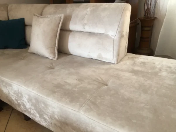 Tirane, shes Kend salloni 2m X 1.5 m 500 €