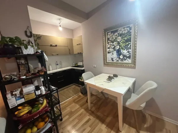 Tirane, shitet apartament 2+1+Ballkon Kati 3, 90 m² 254.000 € (Rruga e Durresit/Rruga e Bogdaneve)