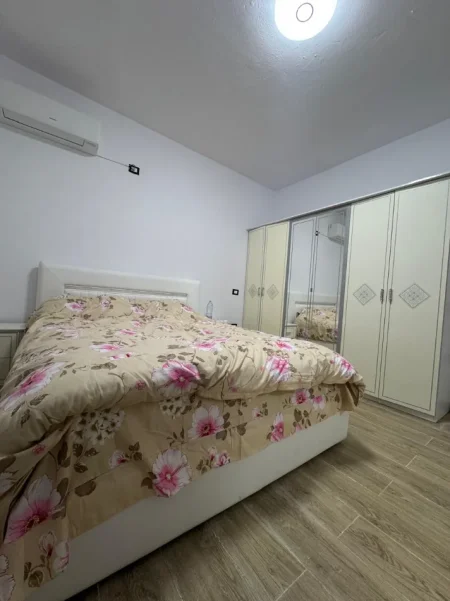 Durres, jepet me qera shtepi 2+1 Kati 0, 110 m² 500 € (arapaj)